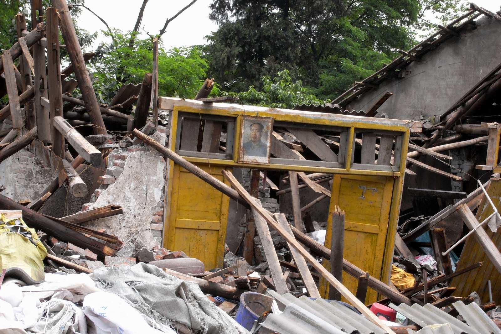 Sichuan Earthquake - Dispatches from Philip He, our Guide in Sichuan